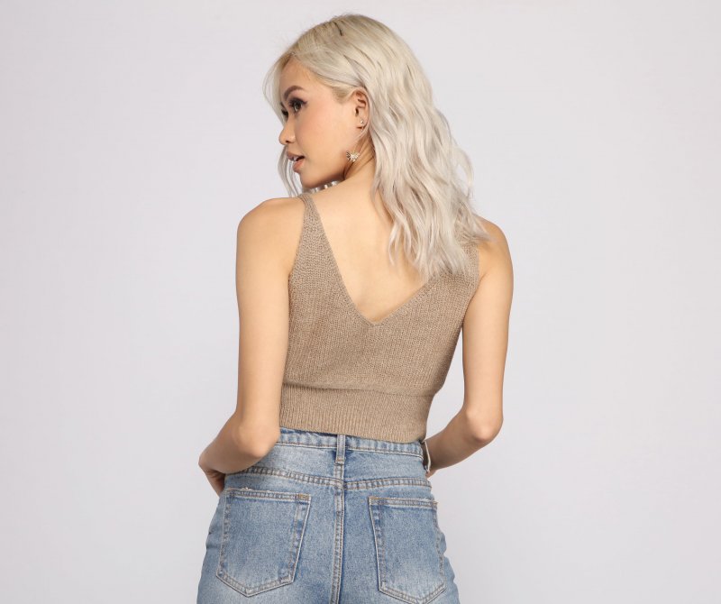 TableClothsUs Casually Chic Sleeveless Crop Top