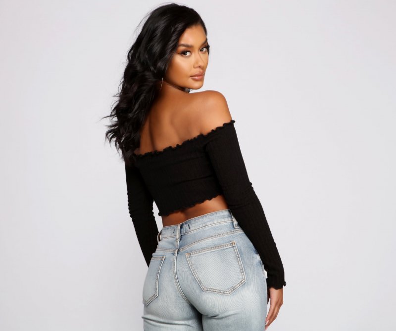 TableClothsUs She's So Trendy Off The Shoulder Crop Top