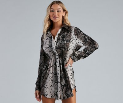 TableClothsUs Slithering Good Satin Button-Up Tunic