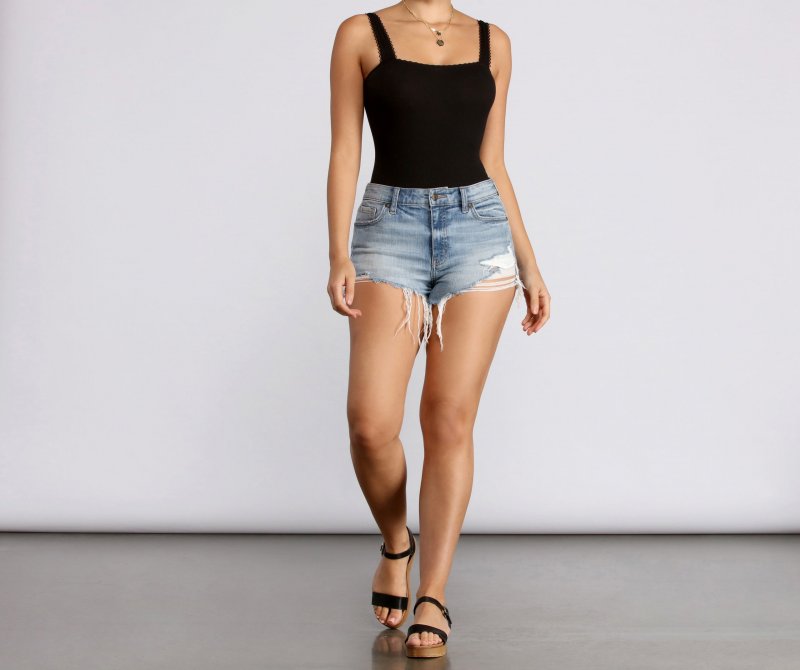 TableClothsUs Ribbed Scallop Trim Bodysuit