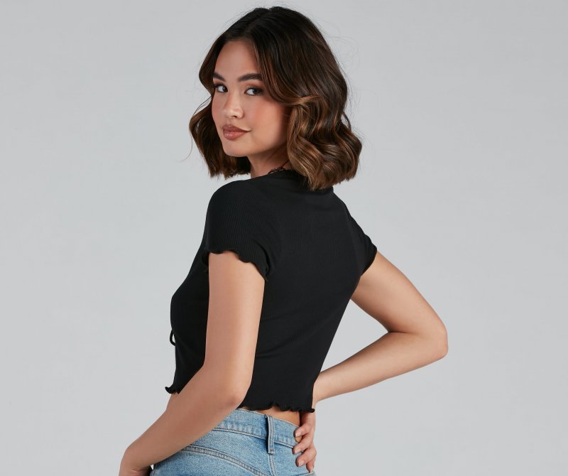 TableClothsUs Feelin' Cute Tie-Front Crop Top