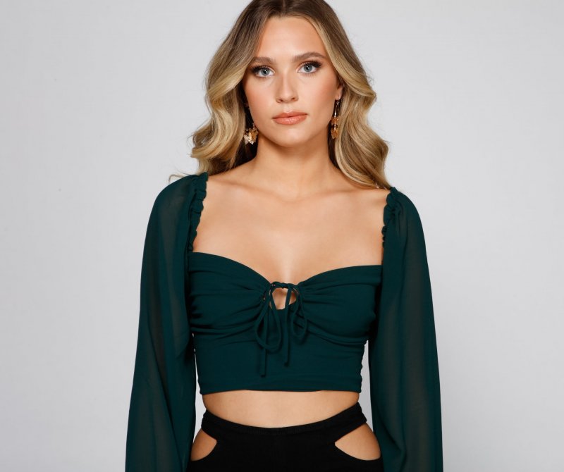 TableClothsUs Chic Appeal Long Sleeve Crop Top