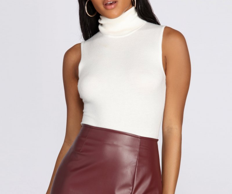 TableClothsUs Casual Elevated Turtleneck Bodysuit