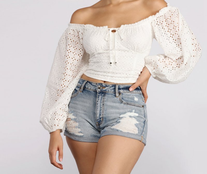 TableClothsUs Effortless Eyelet Detail Crop Top