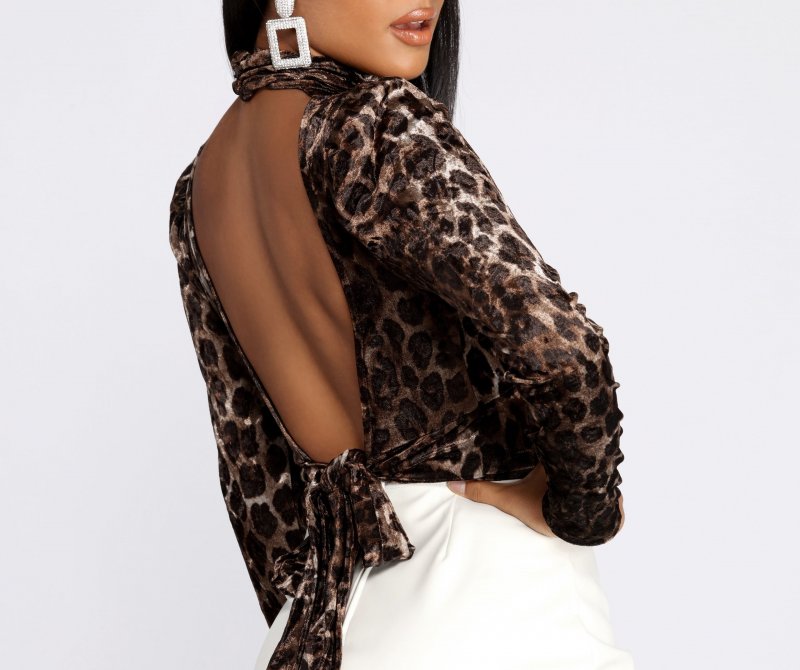 TableClothsUs Mock Neck Velvet Leopard Top