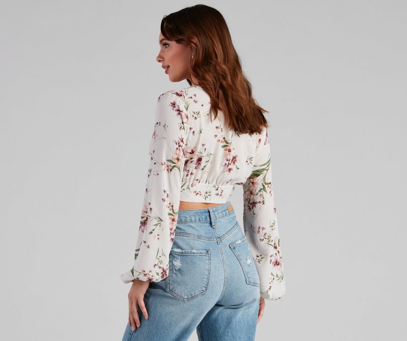 TableClothsUs Bloom Mood Floral Tie-Front Top