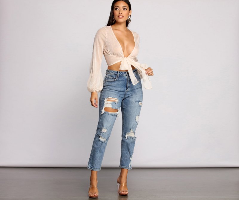 TableClothsUs So Chic Tie Front Long Sleeve Crop Top