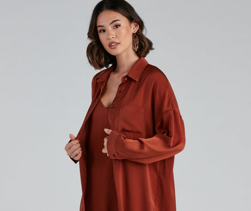 TableClothsUs Weekend Chic Satin Button-Front Tunic