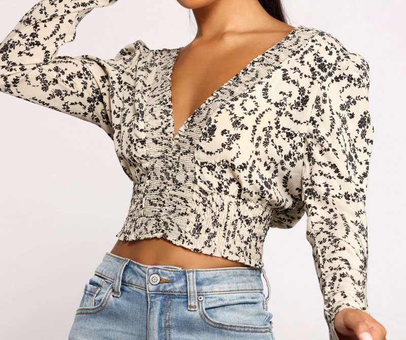 TableClothsUs Sweet Intentions Smocked Knit Floral Crop Top