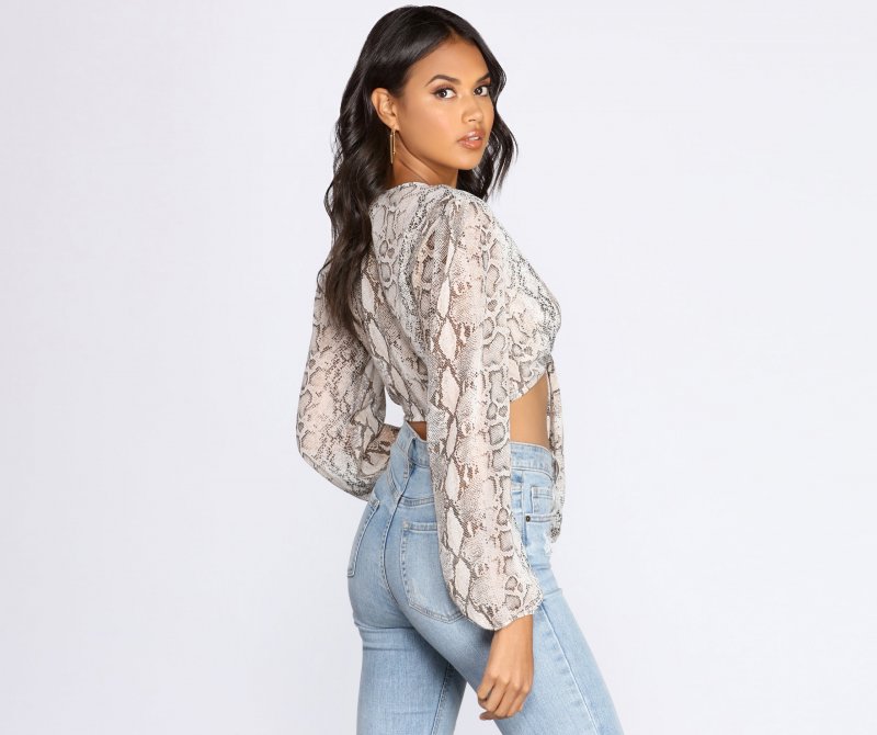 TableClothsUs Snake Print Long Sleeve Crop Top